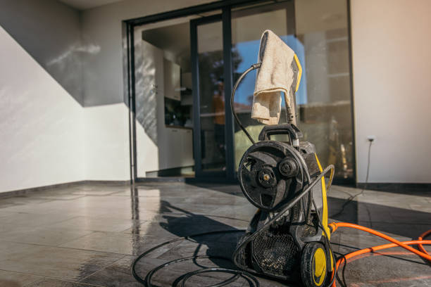 Best Animal Enclosure Cleaning  in Stockton, IL